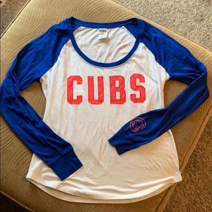 Women’s cubs shirt